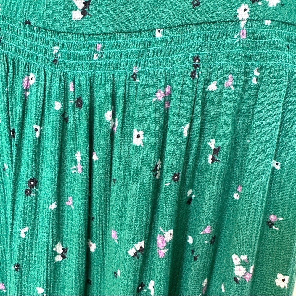 Isabel Maternity by Ingrid & Isabel Floral Teal Top Size M - Picture 7 of 9